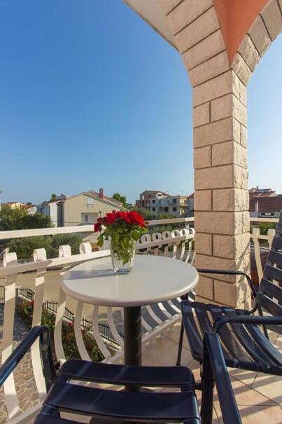Apartments Tonimir โวดีเซ ภายนอก รูปภาพ
